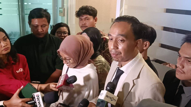 Kuasa hukum saksi dan korban kasus Daycare di Depok, Irfan Maulana saat diwawancarai wartawan di kawasan 18 Office Park, TB Simatupang, Jakarta Selatan, Jumat (16/8). Foto: Fadlan Nuril Fahmi/kumparan