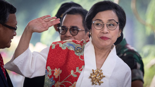 Menteri Keuangan Indonesia Sri Mulyani Indrawati tiba menghadiri sidang tahunan Majelis Permusyawaratan Rakyat (MPR) di gedung parlemen Jakarta pada 16 Agustus 2024. Foto: Yasuyoshi CHIBA / AFP