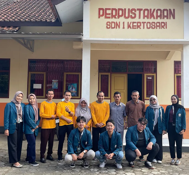 Hari Pertama Bersama Bapak Ibu Guru SDN 1 Kertosari