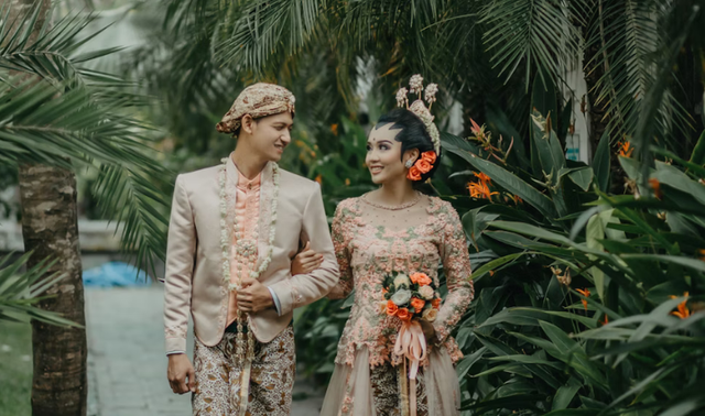 Tempat sewa baju adat di Banda Aceh, foto hanya ilustrasi bukan tempat sebenarnya. Sumber: Unsplash/Fahmi Ramadhan