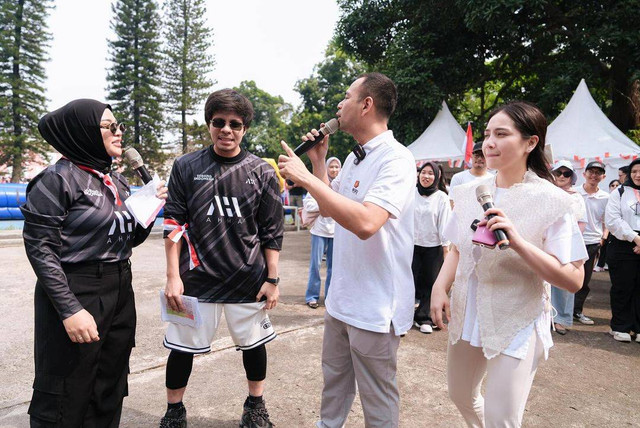 Raffi Ahmad-Atta Halilintar gelar lomba 17-an, Sabtu (17/8/2024). Foto: Instagram/ @raffinagita1717