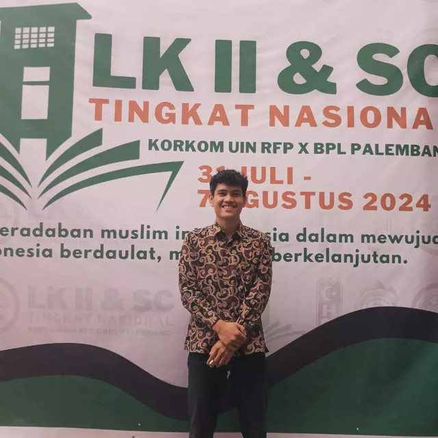 foto Mumuhamad  Arzet mahasiswa Akidah dan Filsafat Islam Fakultas Ushuluddin dan Studi Agam-agama Universitas Islam Negeri Sulthan Thaha Syaipuddin Jamb. 