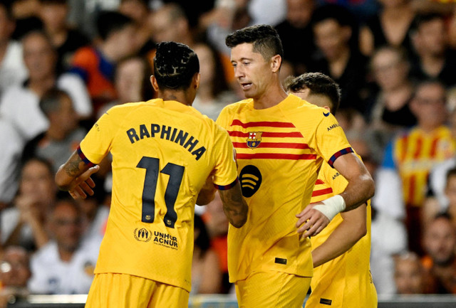 Valencia vs Barcelona di Liga Spanyol. Dok: REUTERS/Pablo Morano