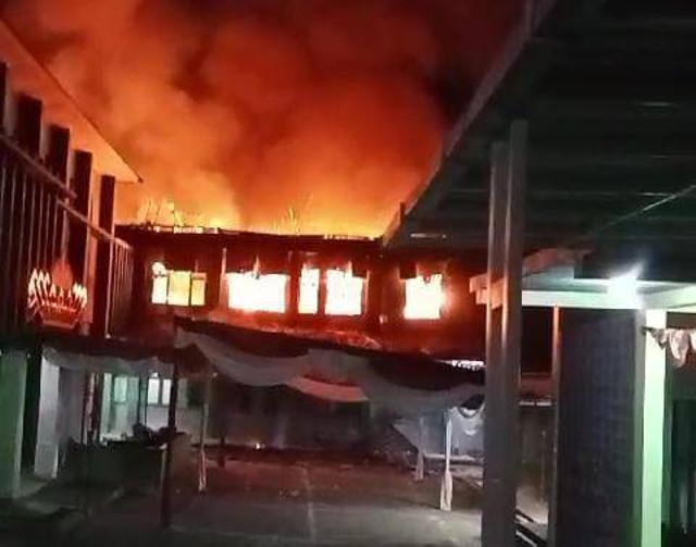 Kantor Kementerian Agama Kota Bandar Lampung hangus terbakar. | Foto: Dok Istimewa