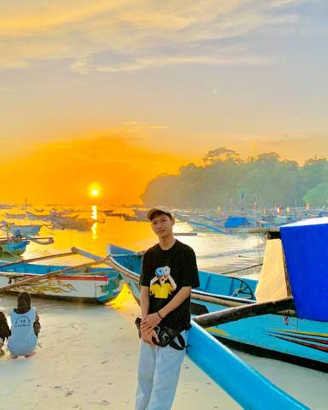 Suasana pagi hari yang cerah sekitar pesisir pantai pangandaran (17/08/2024). Dokumentasi pribadi