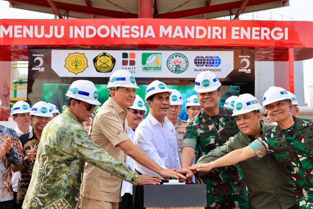 Menteri Pertanian Andi Amran Sulaiman menghadiri acara Soft Launching implementasi Biodiesel B50 di Batulicin, Kabupaten Tanah Bumbu, Kalimantan Selatan, Minggu (18/8/2024). Foto: Kementan RI