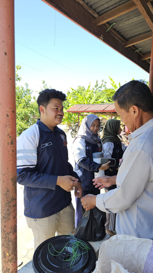 Acara ini dilakukan di Balai Desa Gumiwang Lor, Dusun Rejosari, Kecamatan Wuryantoro, Kabupaten Wonogiri (20/07/2024) (foto : dokumentasi pribadi)