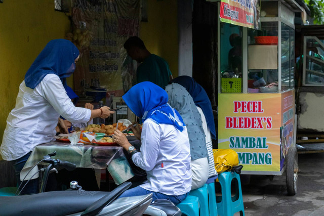 gado-gado enak di Jakarta Timur. Foto hanya ilustrasi, bukan tempat sebenarnya. Sumber: Unsplash/hobi industri