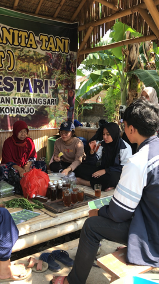 Foto Penyuluhan Kepada Ibu KWT