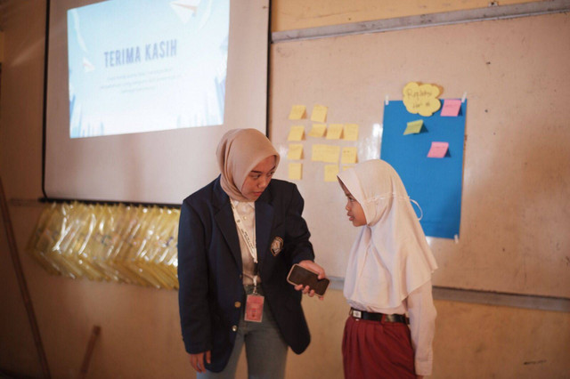 Praktek Public Speaking Oleh Murid SDN 1 Gilirejo