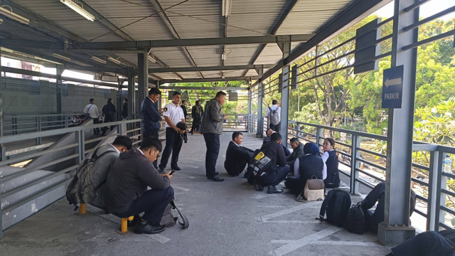 Karyawan Bandara Ngurah Rai yang mogok kerja. Foto: Denita BR Matondang/kumparan