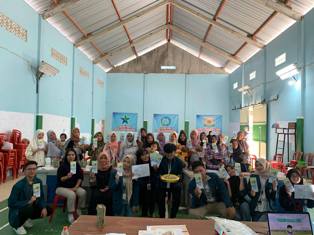 Dokumentasi kegiatan program multidisiplin "Bakso lele : Program Gerakan Pencegahan Stunting" di Desa Karangkajen.