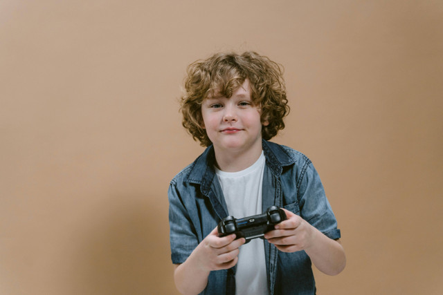 Ada banyak rekomendasi game PS4 untuk anak-anak. Foto: Pexels.com