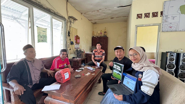 Ristya Dewi Anggreini mahasiswa KKN Tim II UNDIP telah melaksanakan program kerja monodisiplin "Pembuatan Buku Profil Desa Gosono Menuju Lebih Maju"