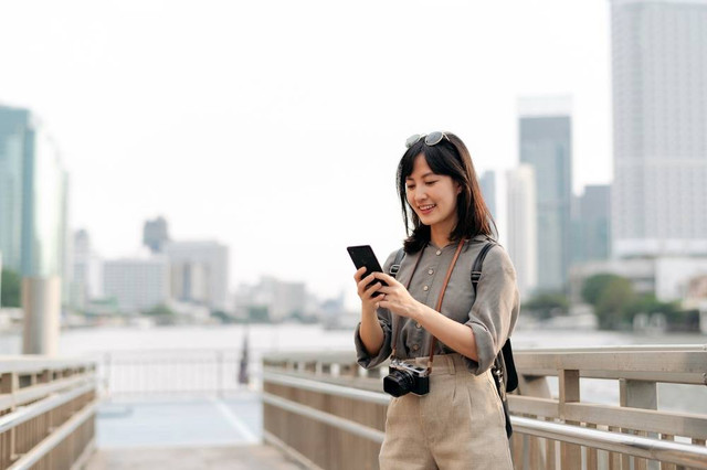 Berkat fitur-fiturnya yang memudahkan, BRImo menjadi mobile banking yang telah diunduh oleh 35,2 juta user. Foto: Shutterstock