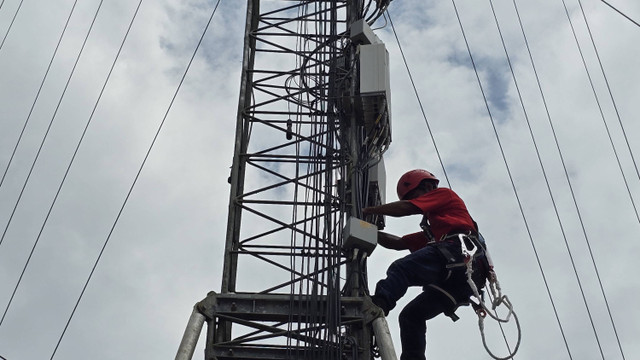 5G Standalone (5G SA) merupakan teknologi jaringan seluler generasi kelima yang beroperasi secara mandiri tanpa bergantung pada jaringan 4G LTE. Foto: Telkomsel