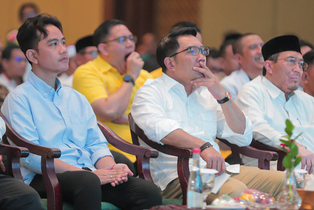 Bakal Calon Gubernur Jakarta dan Wakil Gubernur Jakarta Ridwan Kamil dan Suswono menghadiri deklarasi untuk Pilgub Jakarta 2024 di Hotel Sultan, Jakarta, Senin (19/8/2024). Foto: Iqbal Firdaus/kumparan