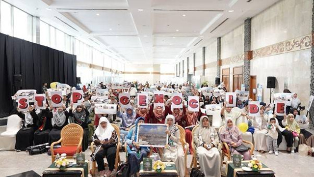 Pada rangka percepatan edukasi mengenai Baitul Maqdis kepada umat Islam di Indonesia, Adara Relief international meluncurkan Gerakan Satu Rumah Satu Aqsa. Bertempat di Balai Sidang Jakarta (JCC) Hall A, dalam perhelatan Islamic Book Fair Gerakan Satu Rumah Satu Aqsa resmi diluncurkan (Rabu, 14/08).