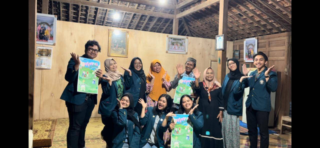 Dokumentasi Setelah Pemaparan Bank Sampah. Foto : KKN TIM II Desa Cangkol