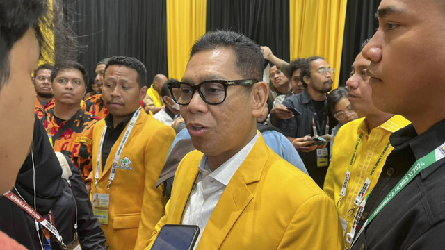 Ketua Steering Committee (SC) Rapimnas dan Munas XI Golkar Adies Kadir di JCC, Senayan, Jakarta, Selasa (20/8/2024). Foto: Haya Syahira/kumparan