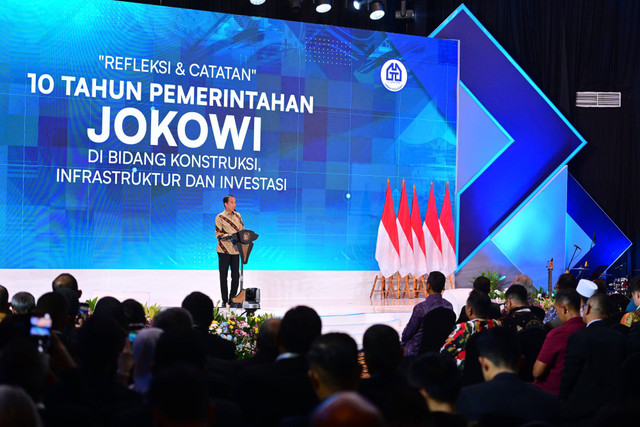 Presiden Joko Widodo berpidato mengenai tender konstruksi pemerintah. Foto: BPMI Setpres/Muchlis Jr