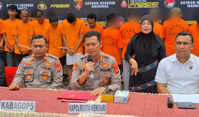 Rilis kasus pencurian di Mapolresta Kendari.