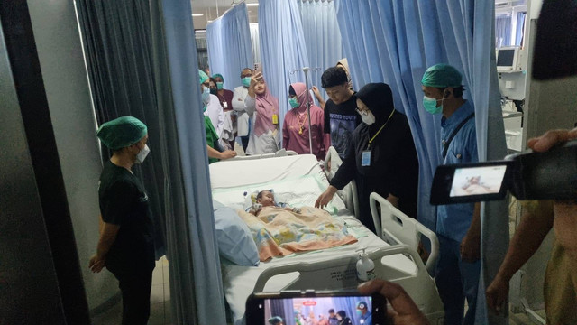 Arselo, bayi kembar siam pygopagus pasca operasi pemisahan di RSUD dr Soetomo, Surabaya, Selasa (20/8/2024). Foto: Farusma Okta Verdian/kumparan