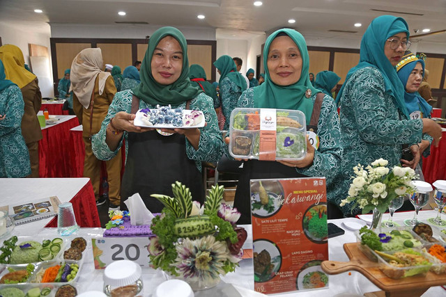 Ibu-ibu PKK Surabaya peserta Lomba Cipta Menu Festival Pangan Lokal Beragam Bergizi Seimbang dan Aman (B2SA). Foto: Diskominfo Surabaya