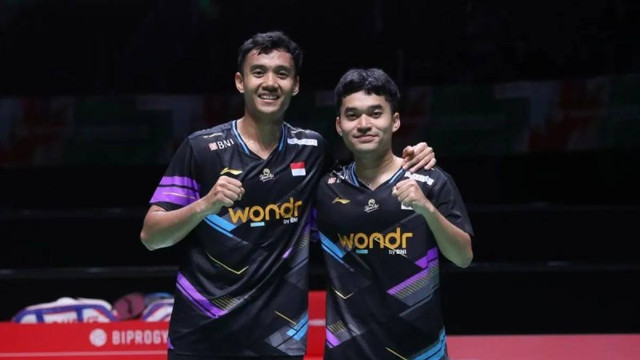 Ganda putra Indonesia Leo Rolly Carnando/Bagas Maulana berpose usai memenangi pertandingan babak pertama Japan Open melawan wakil Indonesia lainnya Hendra Setiawan/Mohammad Ahsan di Yokohama Arena, Yokohama, Jepang, Selasa (20/8/2024). Foto: ANTARA/HO PBSI