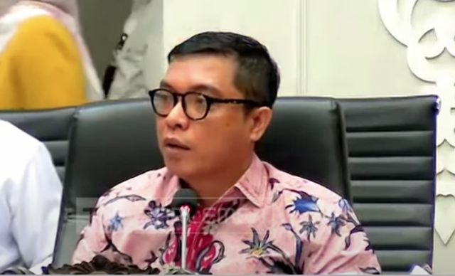 Wakil Ketua Baleg Achmad Baidowi dari PPP memimpin raker revisi UU Pilkada, Rabu (21/9/2024). Foto: Dok Baleg RI