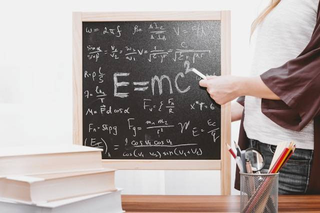 Perbedaan S1 Matematika dan S1 Pendidikan Matematika. Foto hanya ilustrasi. Sumber foto: Unsplash/Jeshoots