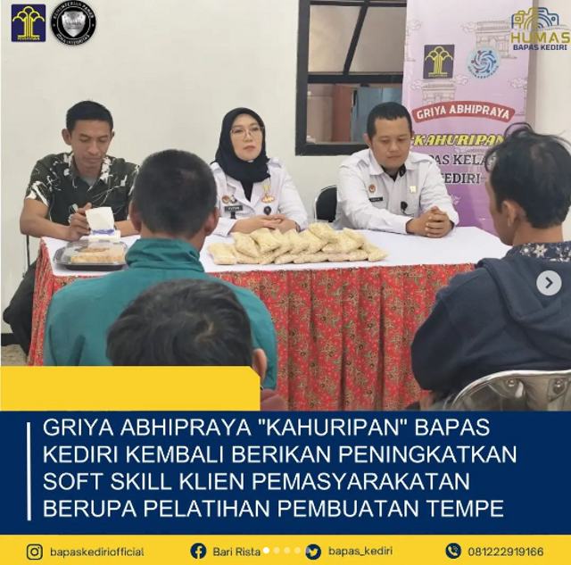 Griya Abhipraya "Kahuripan" Bapas Kediri Kembali Berikan Peningkatkan Soft Skill Klien Pemasyarakatan Berupa Pelatihan Pembuatan Tempe