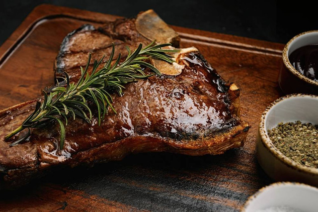 Ilustrasi Porterhouse Prime Steak. Foto: Shutterstock