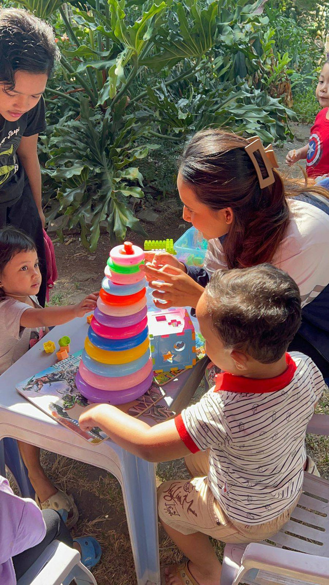 Melatih kreativitas anak dengan Metode Montessori