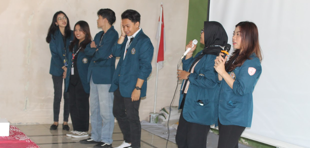 Mahasiswa KKN Undip berikan motivasi lanjut sekolah pada Remaja di Desa Banjarsari (Foto: Dok. Ulima Atma Haamidah)