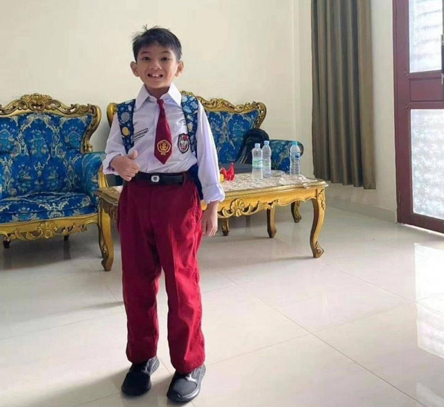 Ahmad Nizam semasa hidupnya. Anak berusia 6 tahun ini ditemukan meninggal di dalam karung di halaman belakang rumahnya. Foto: Dok. Istimewa