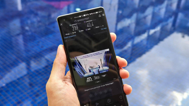 Hasil uji 5G Telkomsel di sekitar Pantai Kuta pada 23 Agustus 2025. Speed download 239 Mbps, upload 40,4 Mbps, dan Ping 10 ms. Foto: Aditya Panji/kumparan