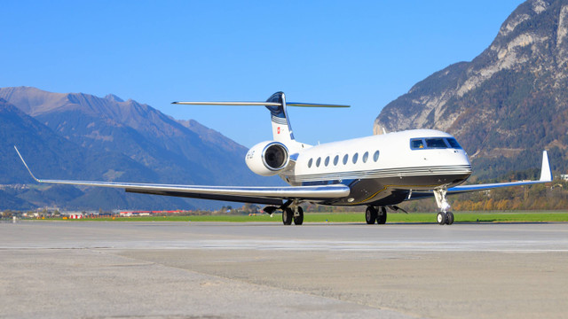 Ilustrasi Pesawat Jet Pribadi G650. Foto: Shutterstock