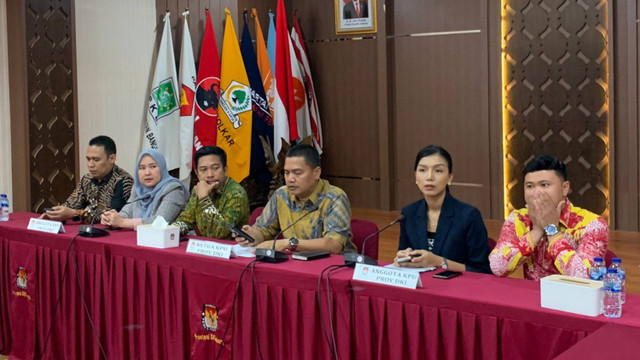 Konferensi pers KPU Jakarta persiapan pendaftaran calon kepala daerah Pilgub Jakarta di Kantor KPU Jakarta, Sabtu (24/8/2024). Foto: Luthfi Humam/kumparan