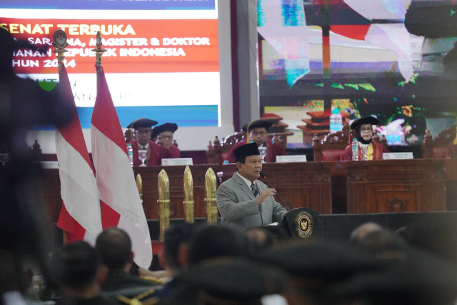 Menteri Pertahanan, Prabowo Subianto memberikan pengarahan saat menghadiri sidang senat terbuka wisuda program Diploma, Sarjana, Magister dan Doktor Universitas Pertahanan RI 2024, di Kampus Unhan, Kabupaten Bogor, Jawa Barat, Sabtu (24/8). Foto: Dok. Istimewa