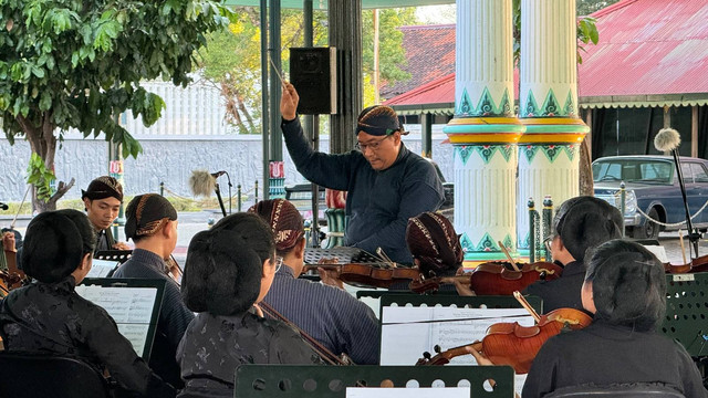 Proses latihan Yogyakarta Royal Orchestra di Keraton Yogyakarta. Foto: Arif UT/Pandangan Jogja