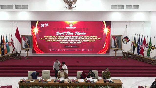 Suasana Rapat Pleno Terbuka KPU Penetapan Perolehan Kursi, Calon Terpilih Anggota DPR dan DPD Pemilu Tahun 2024 di Gedung KPU, Jakarta, Minggu (25/8/2024). Foto: Youtube/KPU RI