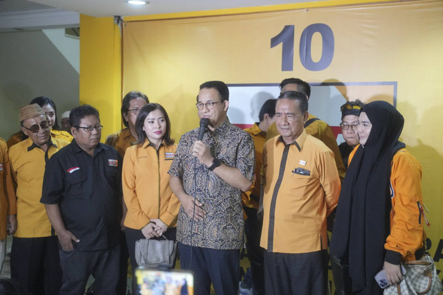 Anies Baswedan memenuhi undangan dari DPD Partai Hati Nurani Rakyat (Hanura), Menteng, Jakarta Pusat, Minggu(25/8/2024) Foto: Dok. Istimewa