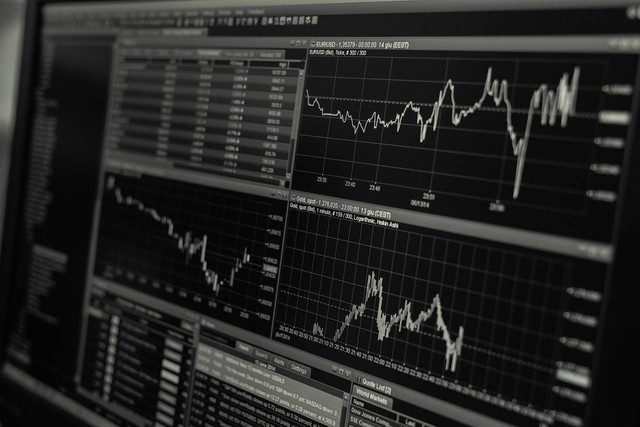 Ilustrasi: Perdagangan saham. Foto: Pixabay.