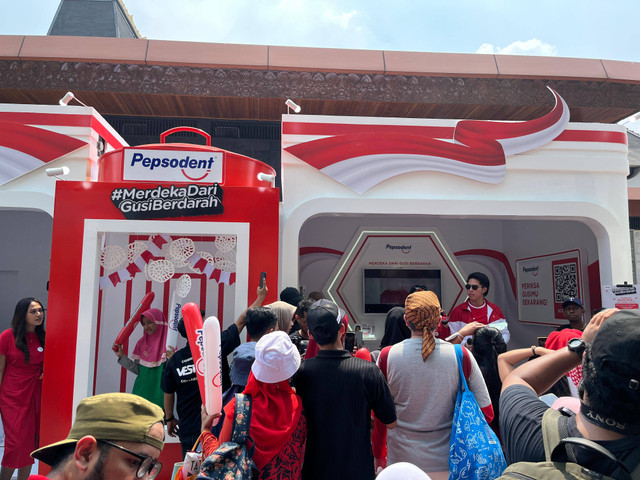 Pepsodent memeriahkan HUT RI dengan menggelar beragam aktivitas menyenangkan dan edukatif tentang kesehatan gigi & gusi di TMII. Foto: dok. kumparan