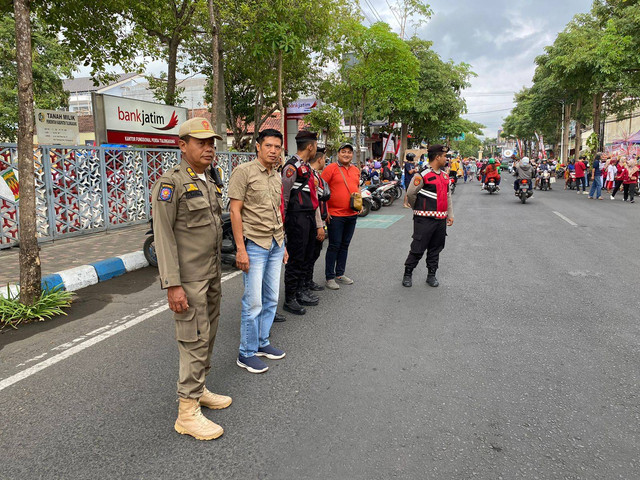 Pengamanan Pawai Bhineka Tunggal Ika SD Se-Kecamatan Kabupaten Tulungagung