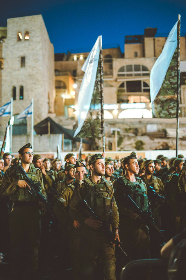 Pasukan Tentara Israel. (Photo by Toa Heftiba on Unsplash)