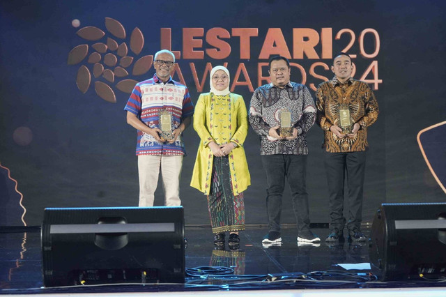 Telkomsel dapat penghargaan Lestari Award. Foto: Telkomsel