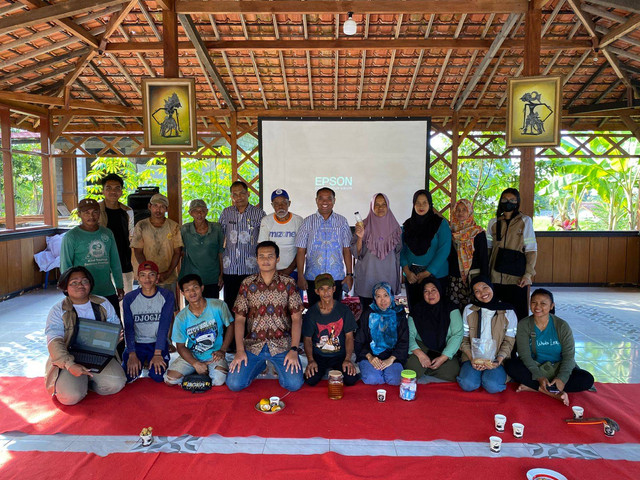 Pelatihan Pembuatan Kombucha Di Desa Wisata Lerep (Dokumentasi Pribadi, 2024)