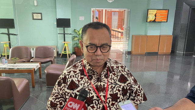 Mantan Menteri ESDM, Sudirman Said, saat ditemui di sela-sela tes profile assessment Capim KPK, di Pusat Pengembangan Kompetensi ASN Kemensetneg, Cilandak, Jakarta Selatan, Rabu (28/8/2024). Foto: Fadhil Pramudya/kumparan